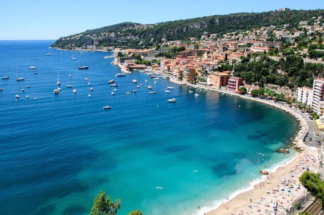 Corniches of Nice: Iconic Coastal Routes Along the French Riviera